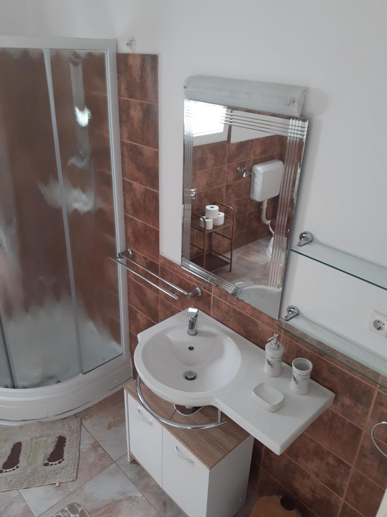 Apartments Balen Barbat na Rabu Bilik gambar